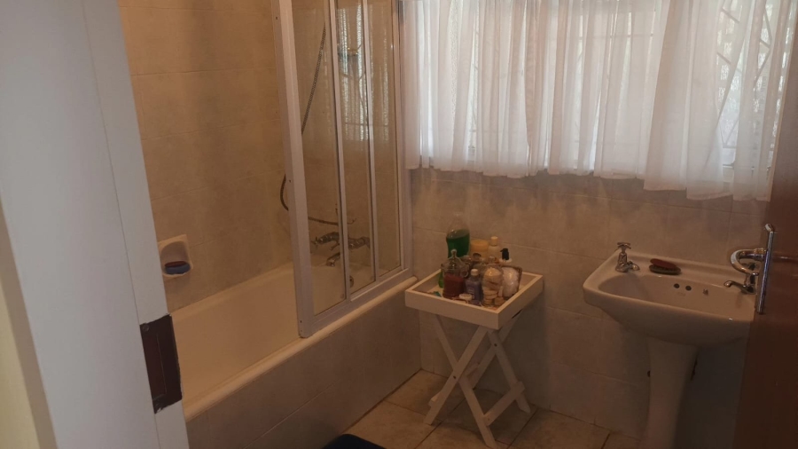 4 Bedroom Property for Sale in Hennenman Free State